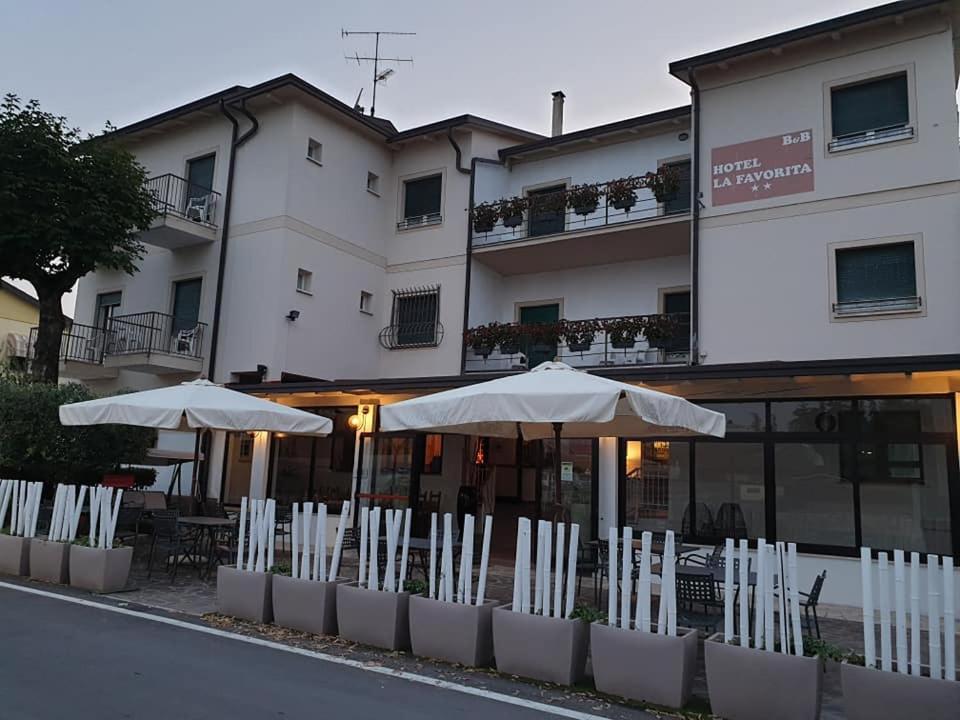 Hotel La Favorita Peschiera del Garda Exterior foto