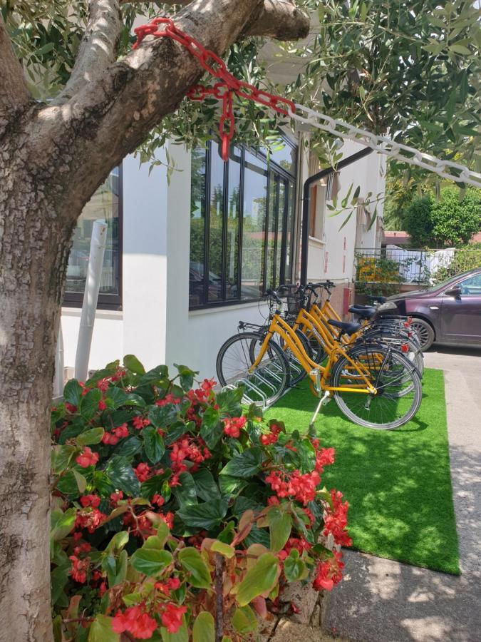 Hotel La Favorita Peschiera del Garda Exterior foto
